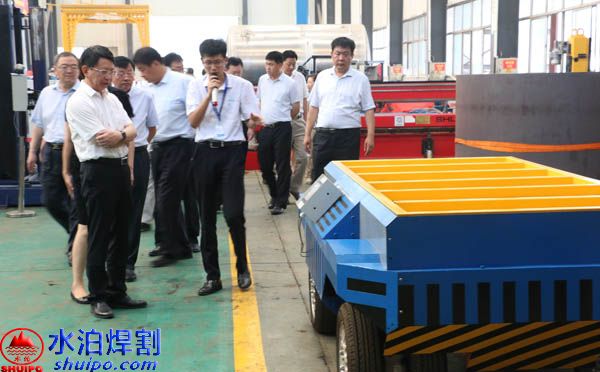 AGV機器人持續(xù)火熱，新領域帶來發(fā)展新機遇，水泊焊割自主研發(fā)的AGV小車